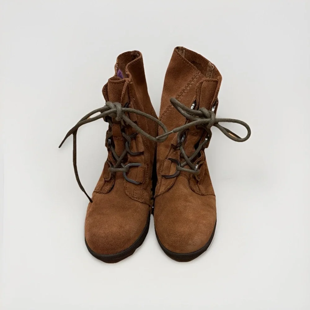 Sorel Youth Joan of Arctic Wedge II Boots Brown‎ Sz 2Y   Suede